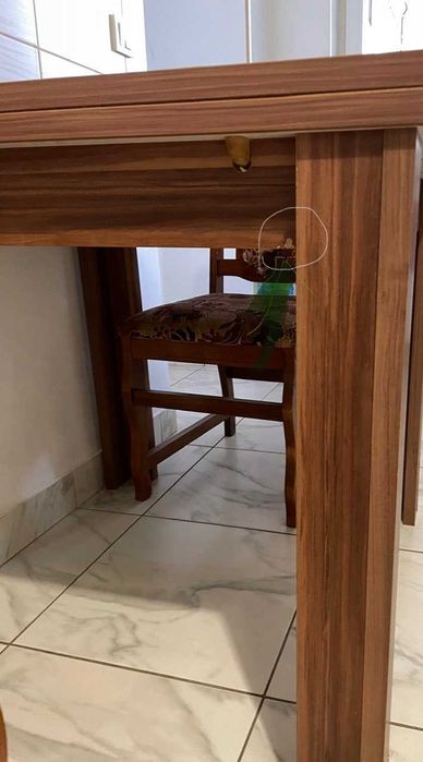 Стіл розкладний кухонний, колір горіх.