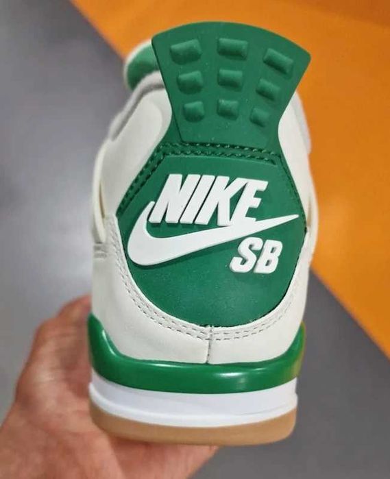 Buty damskie Trampk Nike_SB_Jordan_Air_Jordan_4_Pine_Green R.41
