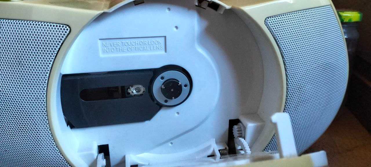 Радіоприймач з бумбоксом та CD-програвач Crayola YCBCD3306DT