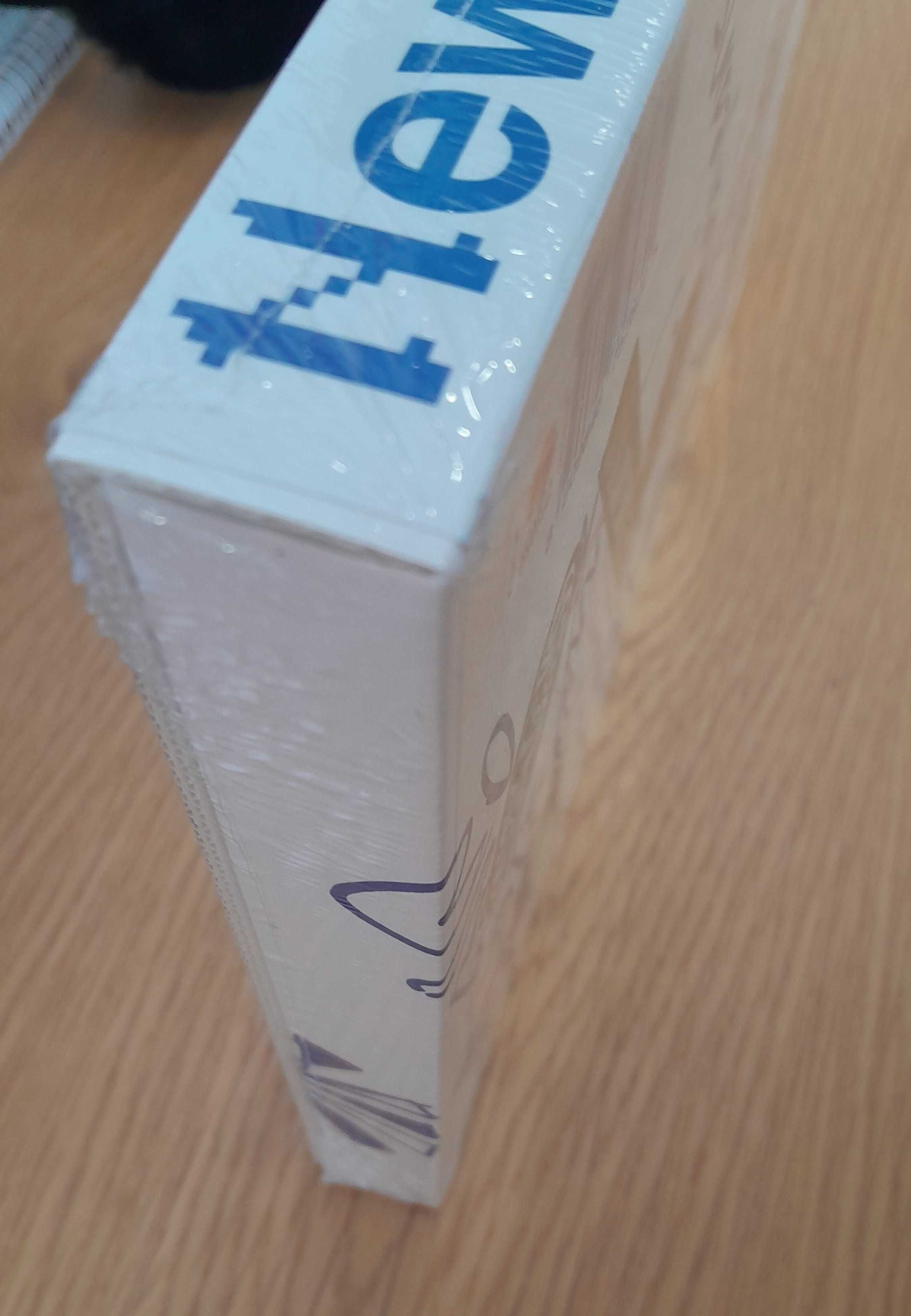 Edição ORIGINAL - 1st EP NewJeans Album (Bluebook ver) (Haerin)