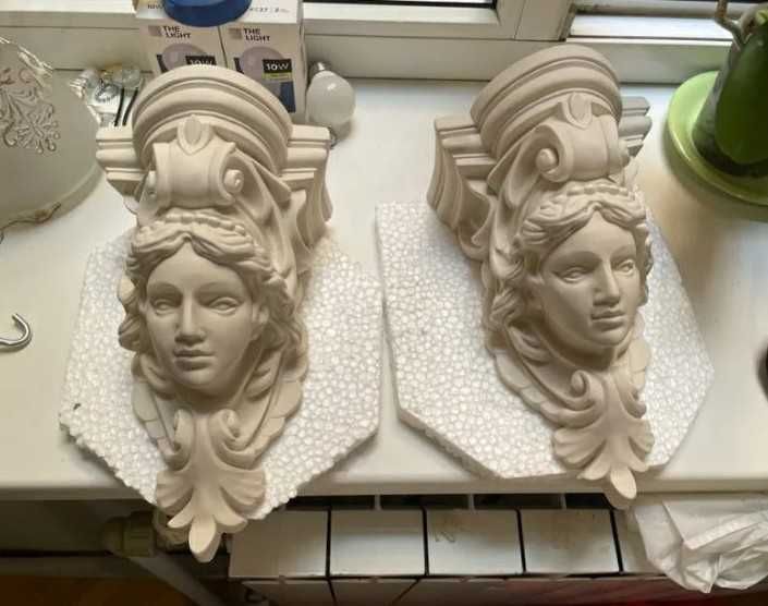 Подставка под светильник вешается на стену