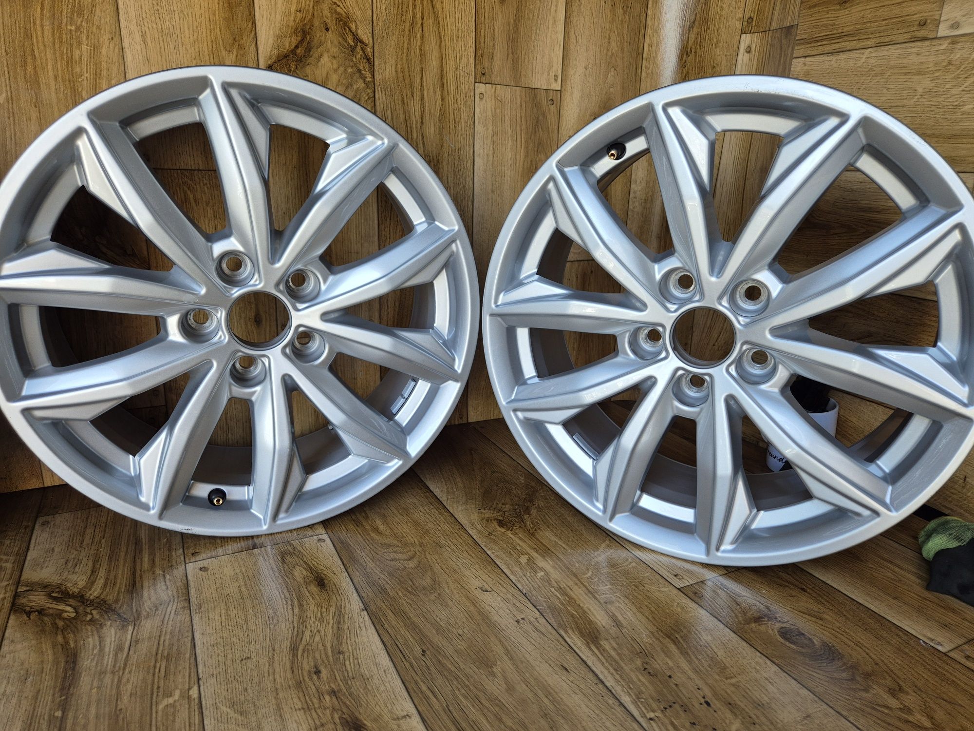 Alufelgi Audi 17 cali 5x112 et34 7j stan bdb