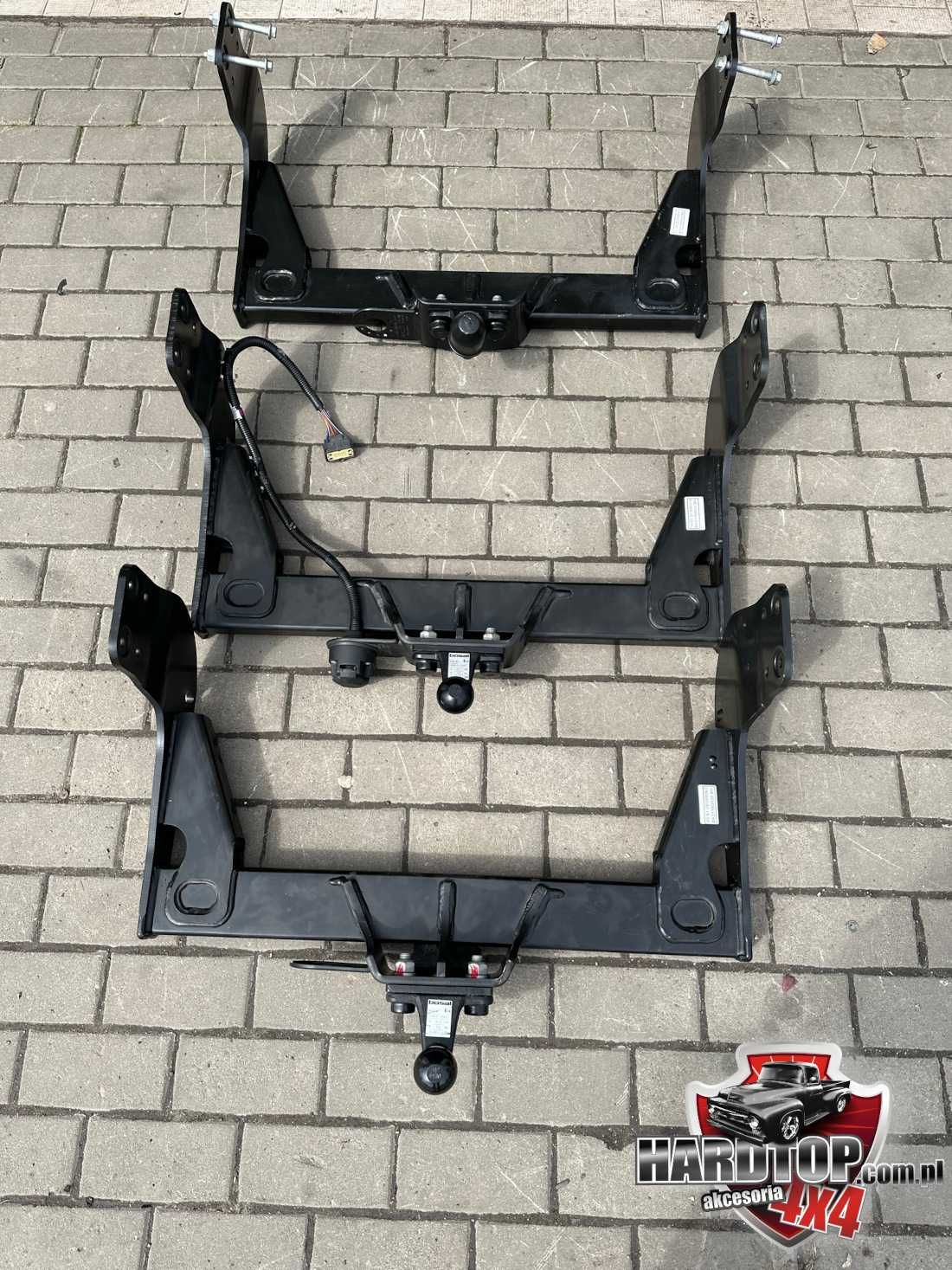 Hak Holowniczy Zaczep Kulowy Ford Transit CUSTOM Belka + kula BOSAL