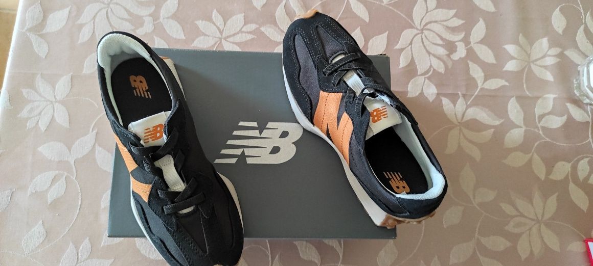 Sapatilhas New Balance  327