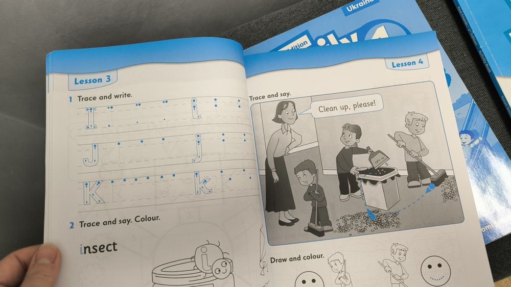First Friends activity book  class book 1 Family and friends workbook