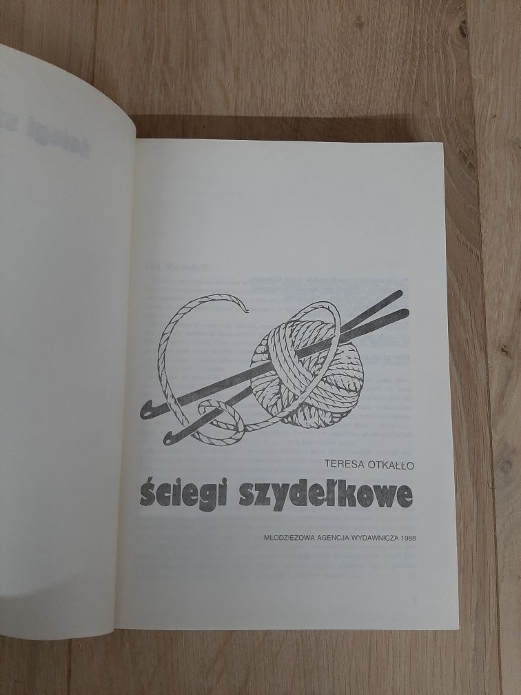 Ściegi szydełkowe - Teresa Otkałło