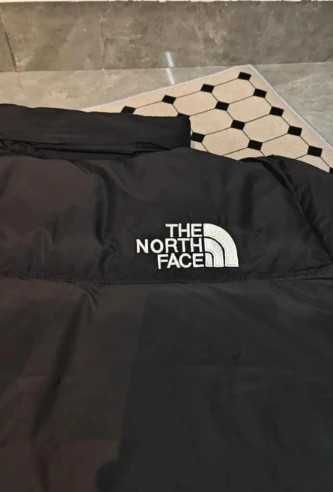 Czarna-kurtka -ITNFI- NorthFace-700-Rozmiary-M