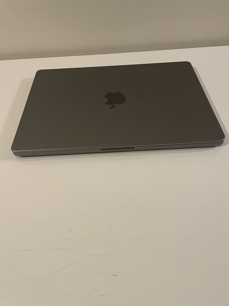 APPLE MacBook Pro 2023 14” Retina M2 Pro