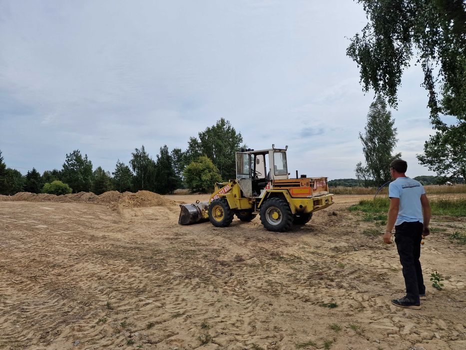 Rozładunek palet - usługi wynajem ładowarka kołowa