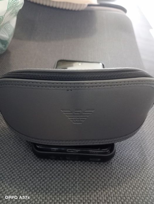 Novo preço*  Bolsa nova para óculos nova marca Armani