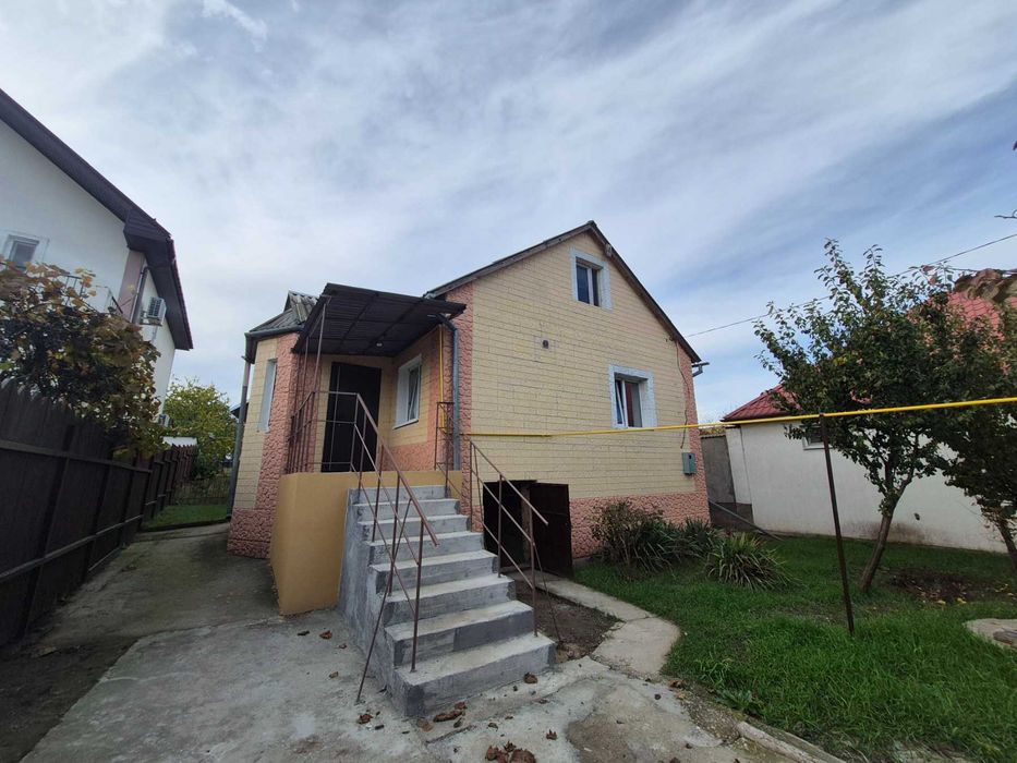 Продам будинок в Червоносу Хуторі. Пакет документів. Еклюзив.