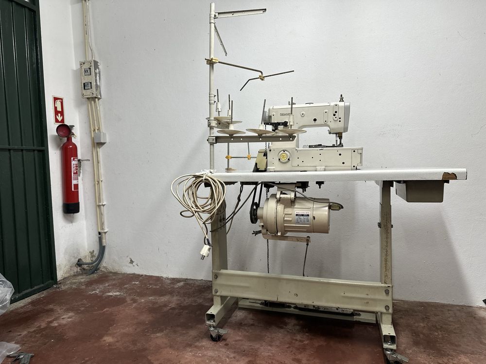 Maquina de meter clorete