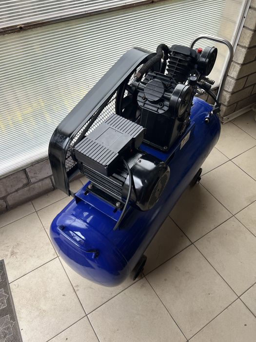 Компрессор WERK 100L.