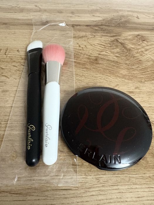Guerlain Zestaw puder i pędzle