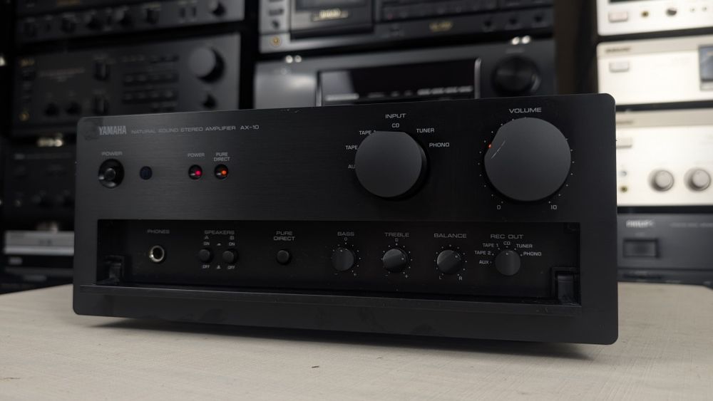 Yamaha AX-10 Flagowy model wzmacniacza stereo serii midi