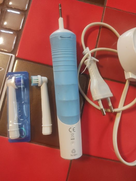 Електрична зубна щітка Oral-B