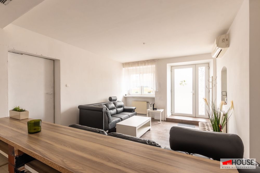 Lokal usługowy 30 m3+ duże zaplecze 50 m2+ parking - Kruszyn.