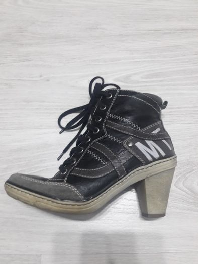 Marco Tozzi botki skórzane vintage 38