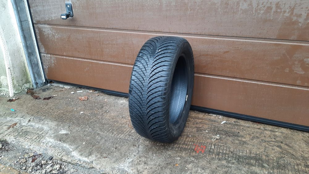 Goodyear 205/55 R16 Vector 4Seasons 7.4 mm