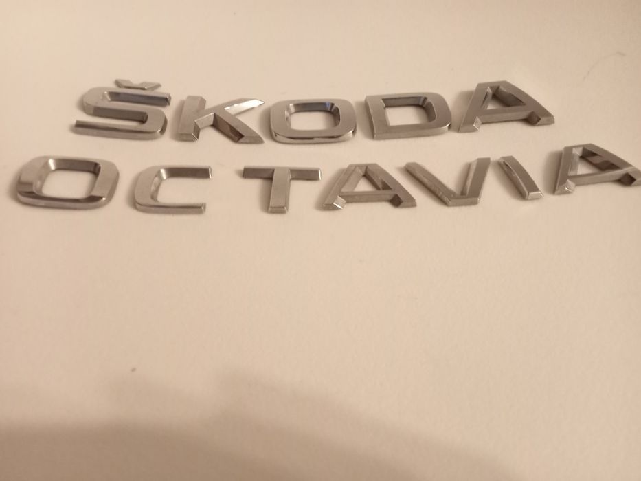 Emblemat Skoda Octavia