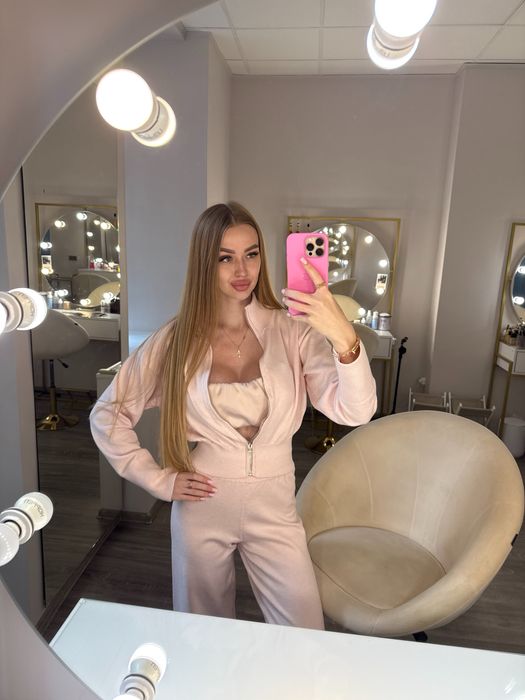 Костюм ніжно рожевий