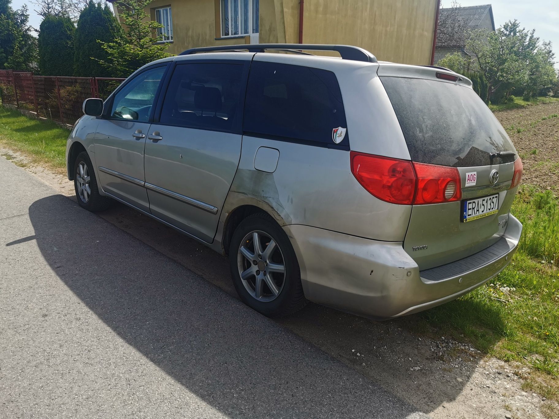 Toyota sienna 3.3 2006 4x4 LPG 7 os