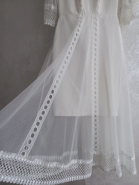 Шикарна біла сукня