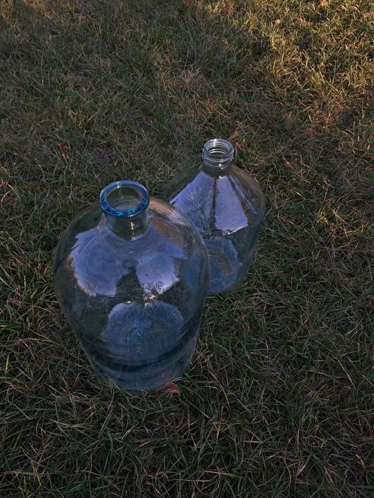 Бутиля 20 літрів та 10 літрів