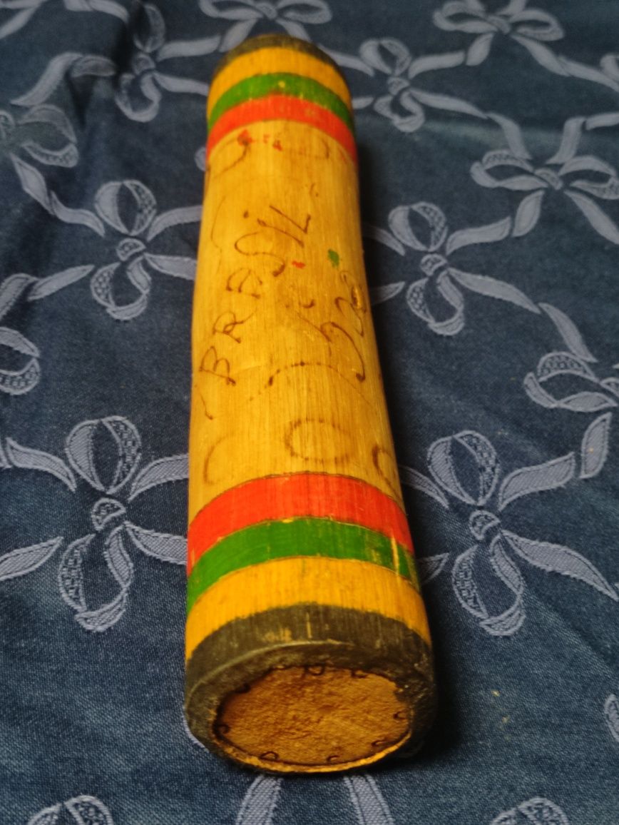 Instrumento musical "Ganzá"