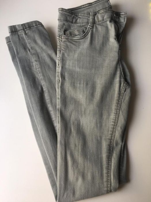 Calças de ganga verde tropa