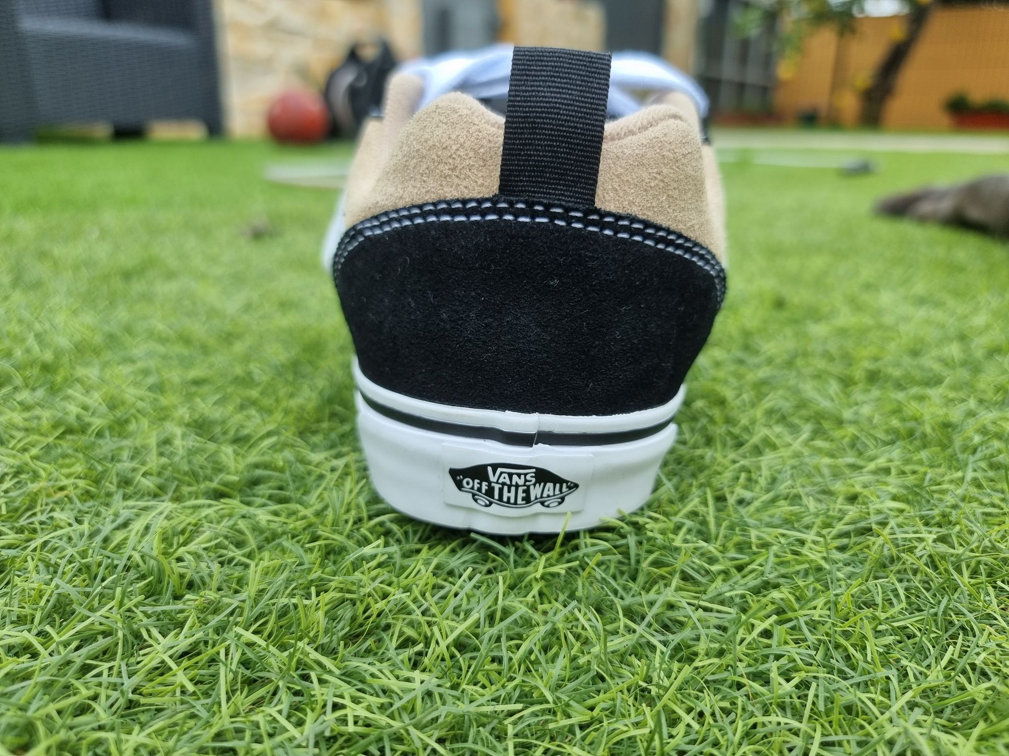 Ténis Vans modelo largo