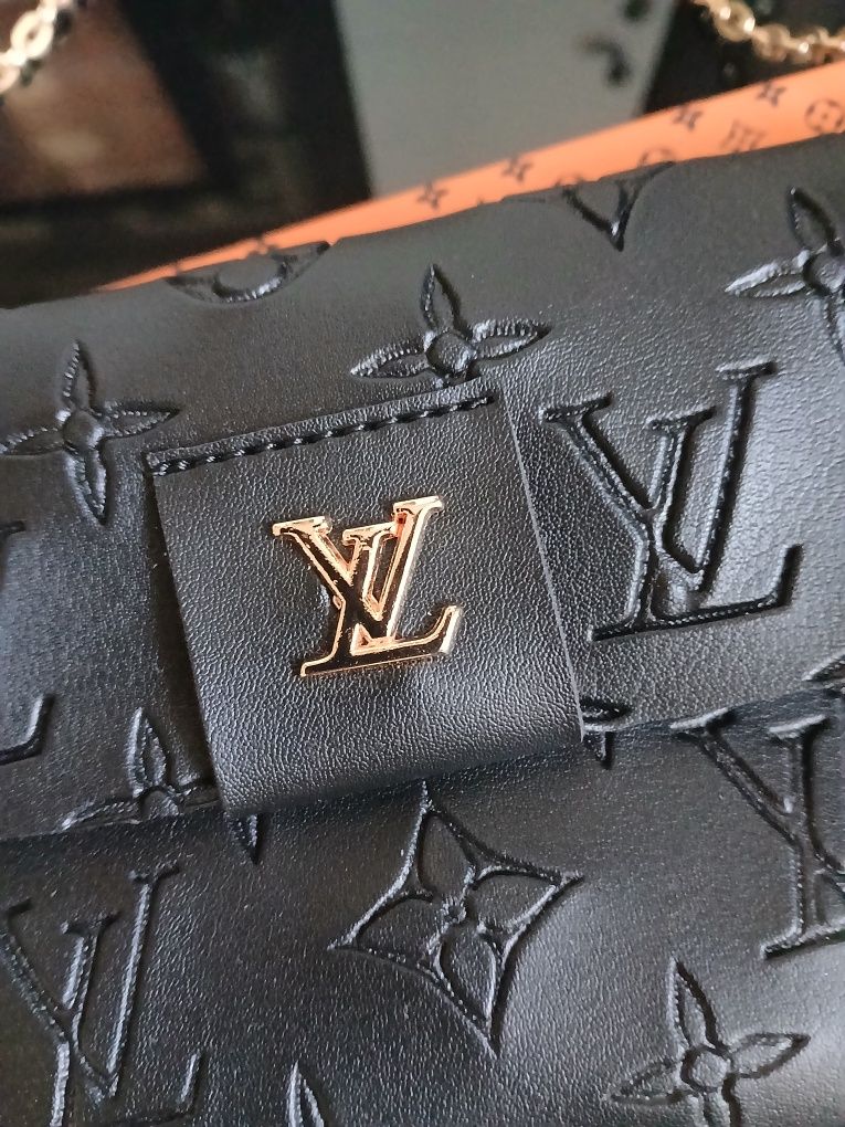 Portfel-torebka Louis Vuitton z pudełkiem