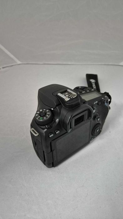 Canon EOS 90D + 18-135mm + 50mm + 3 baterias + extras (kit completo)