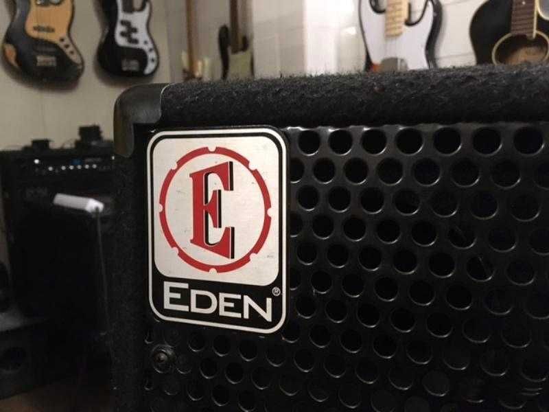 Amplificador de baixo 180W  EDEN de 15 polegadas, em estado novo