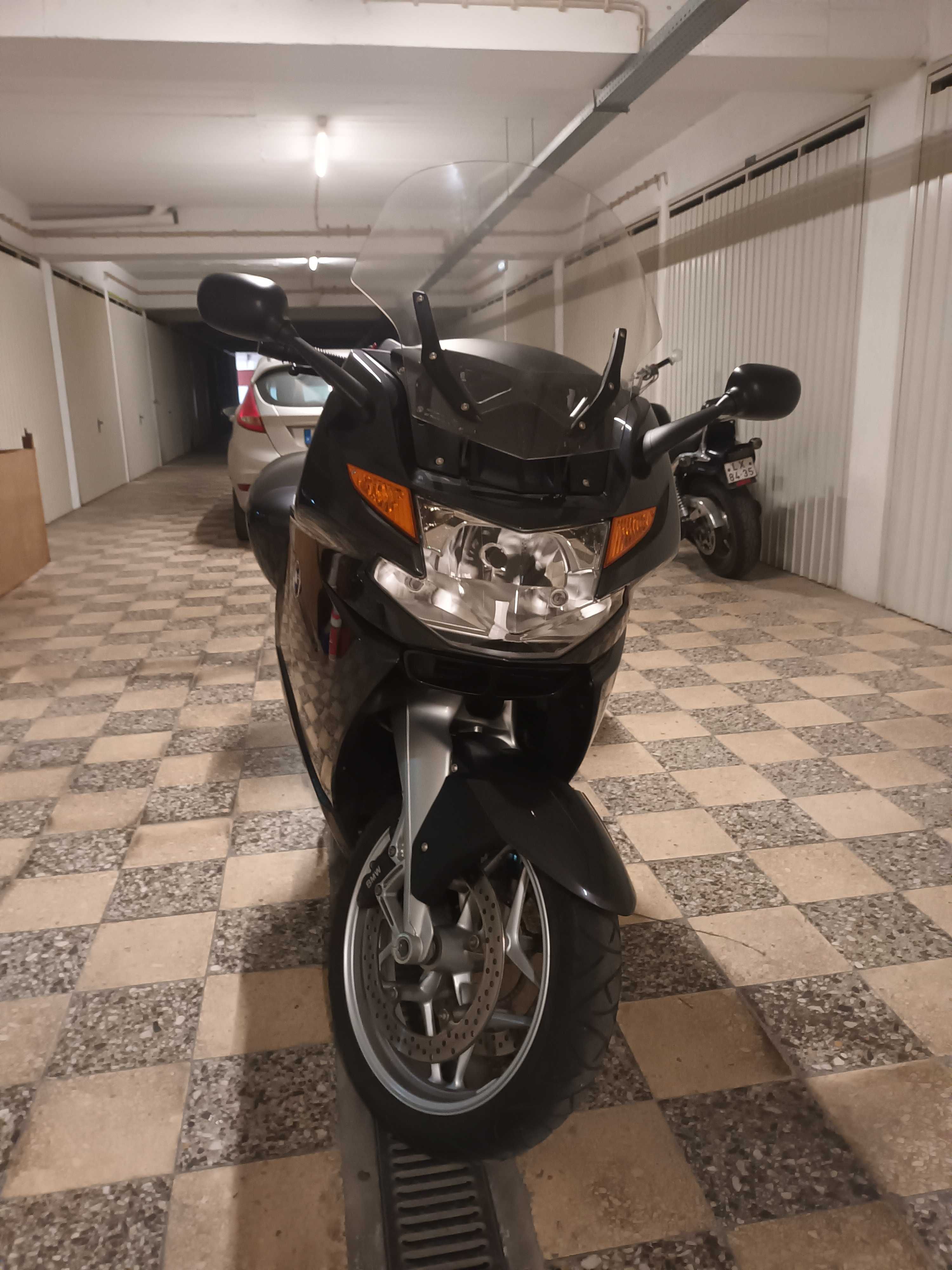 " Excelente estado - Nacional - Aceito scooter de retoma"