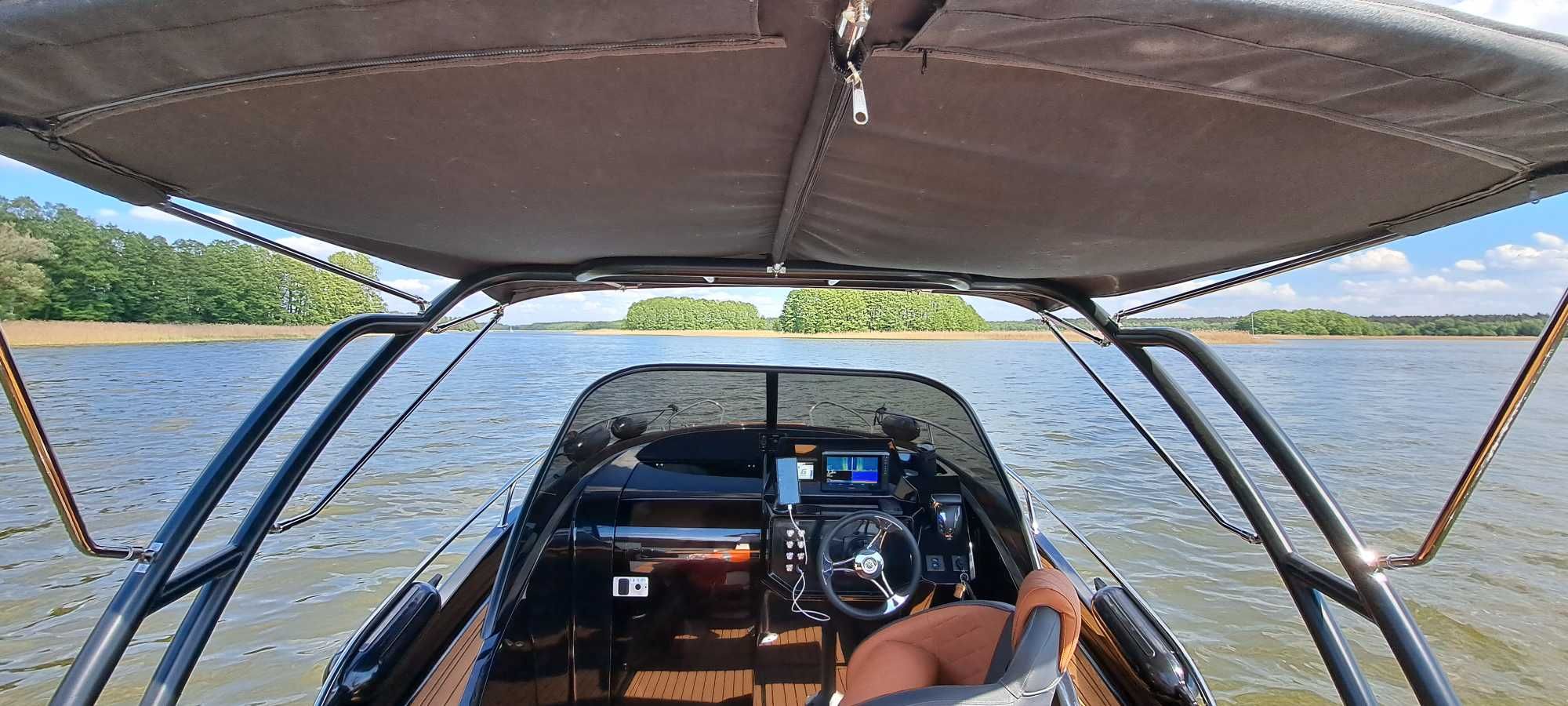 Czarter Wynajem łodzi motorowej 200 KM 10os. Giżycko Bogaczewo Rydzewo