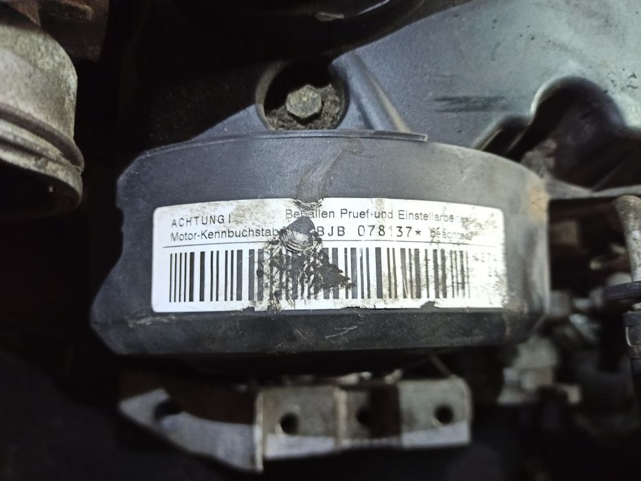 Двигун мотор двигатель BJB 1.9 TDI caddy Touran golf Bora Passat