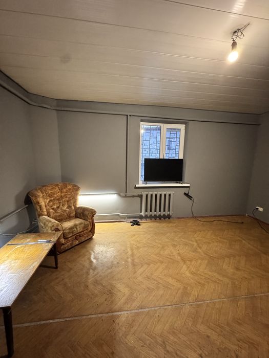 Сдам недорого комнату в капитальном трехуровневом гараже с удобствами