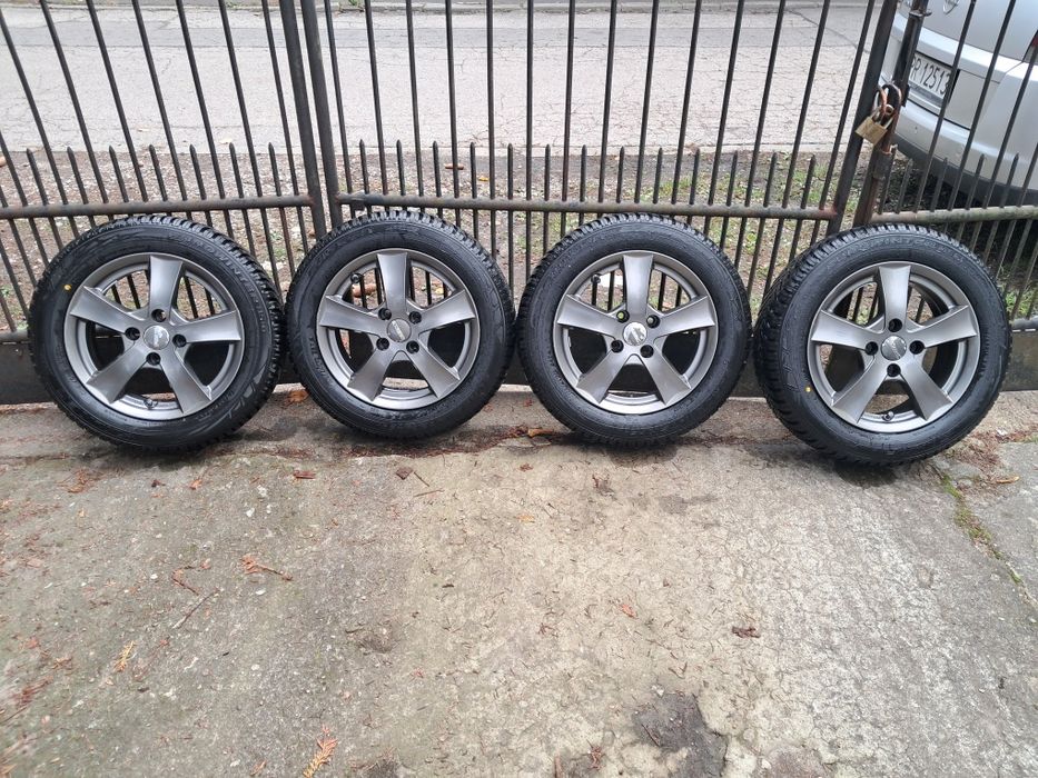 Koła Felgi 15" Ford opony nowe zimowe