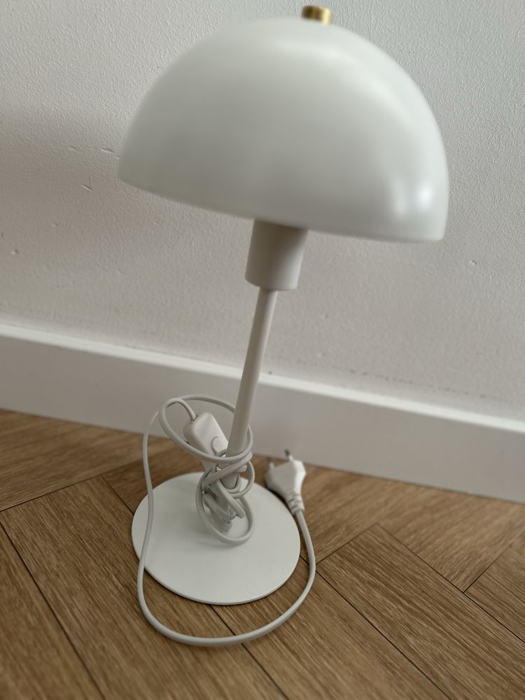Lampka biala nowa