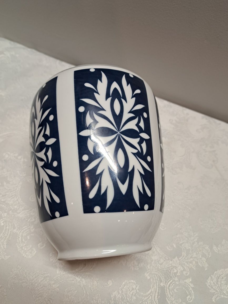 Porcelanowy wazon Spechtsbrunn Turyngia