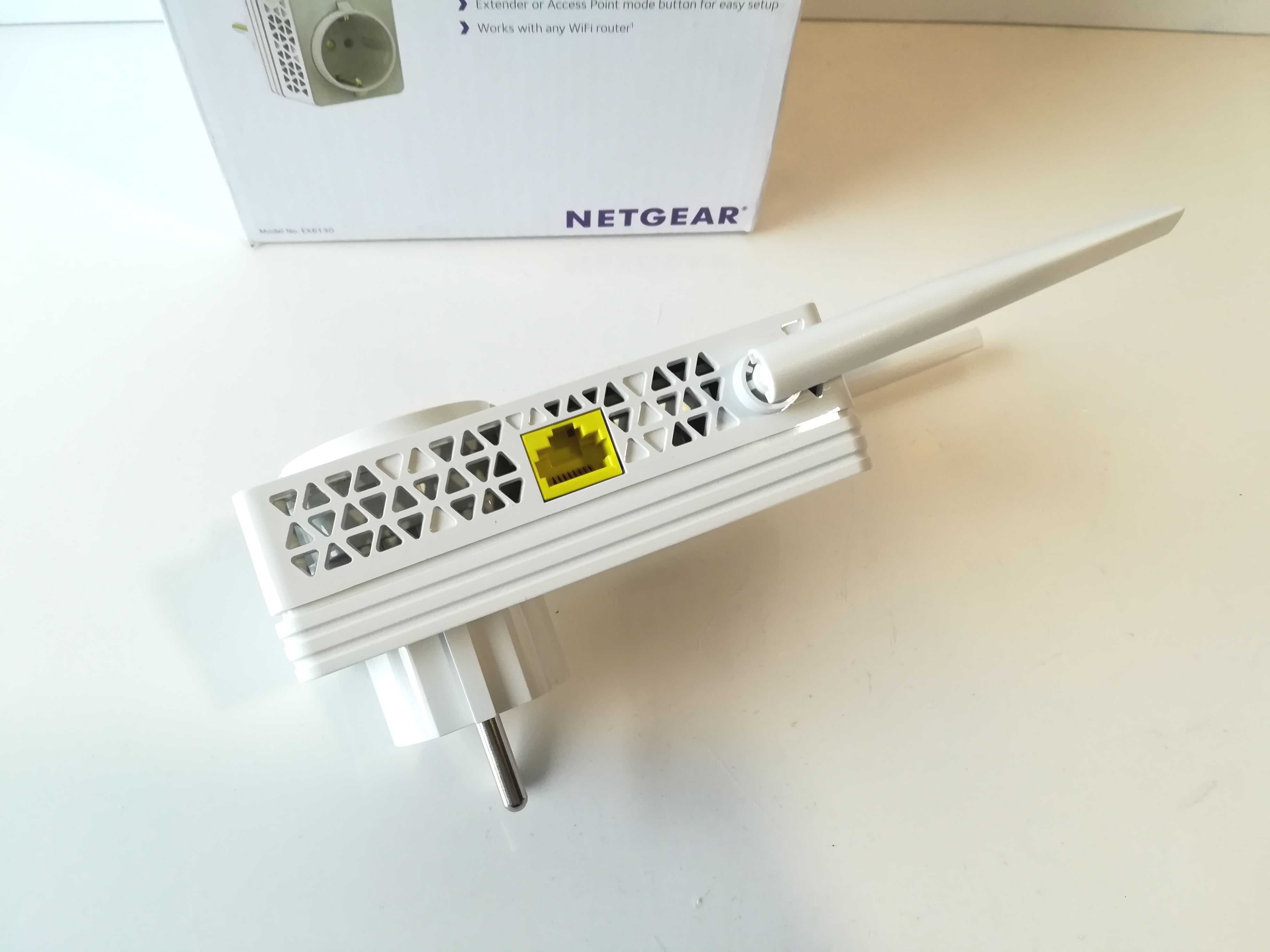 Wzmacniacz sygnału Wi-Fi Netgear EX6130 AC1200