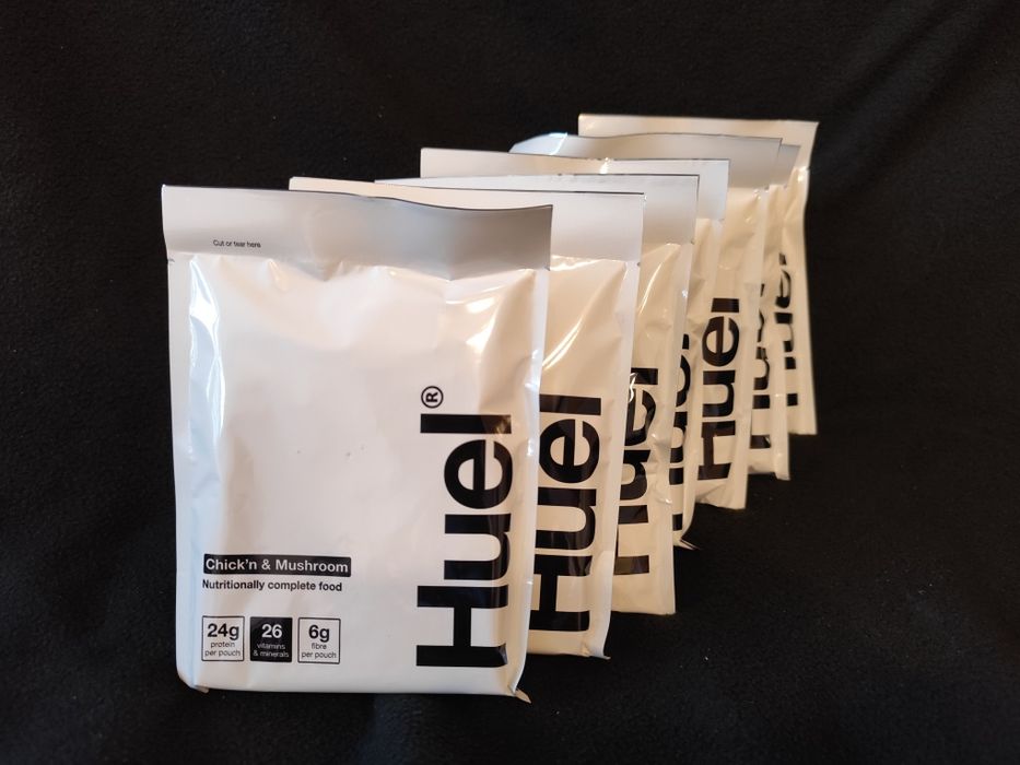 Huel hot and savoury, różne dania do wyboru