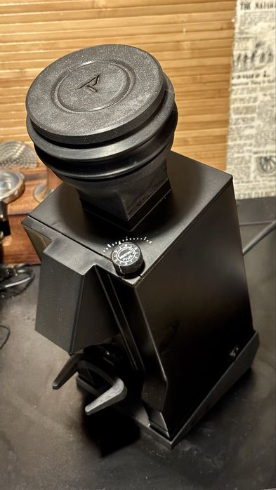 Кавомолка Eureka Mignon Manuale