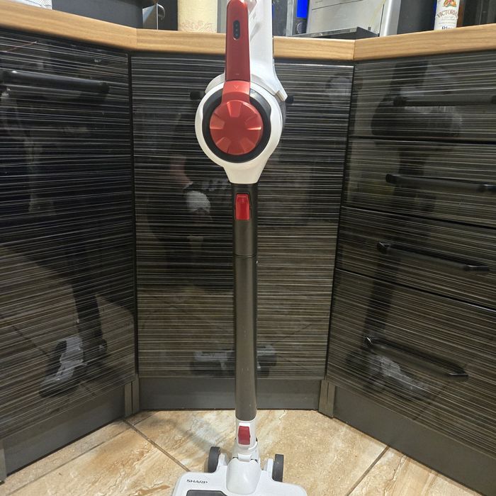 Odkurzacz bezprzewodowy Sharp