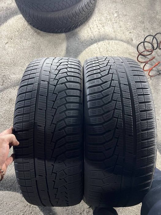 Автошини зимові HANKOOK 215/55/17 (2шт)Резина,Колеса,Гума,Скати, Шини)