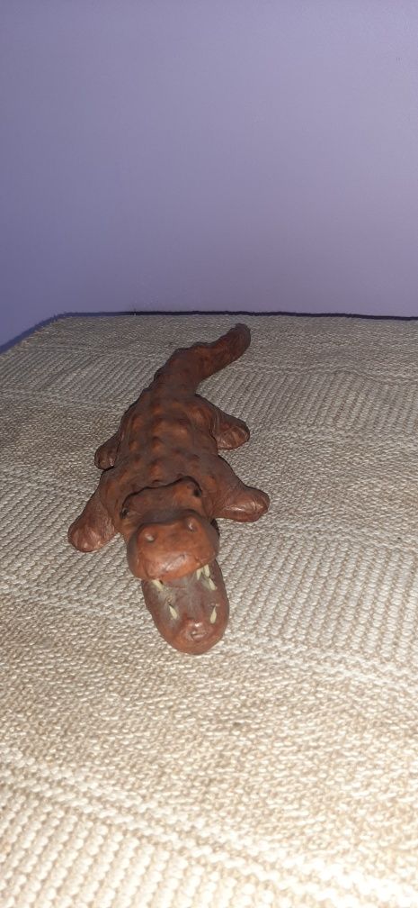 Figurka krokodyla