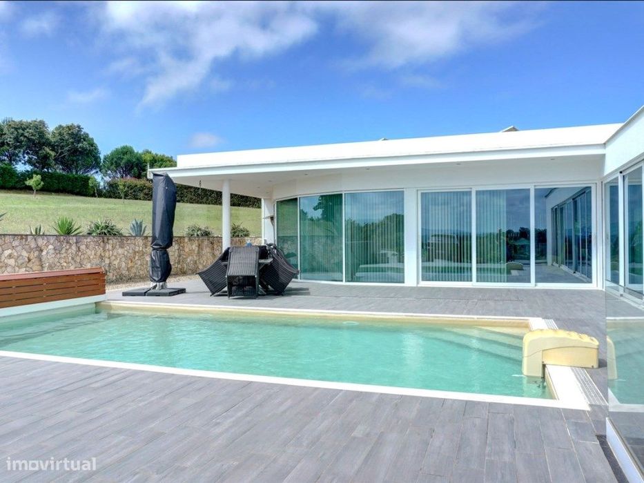 Moradia T3 para venda em Alcobaça.