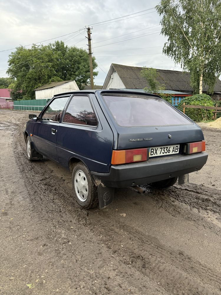 Таврія 1102 бензин 1.1