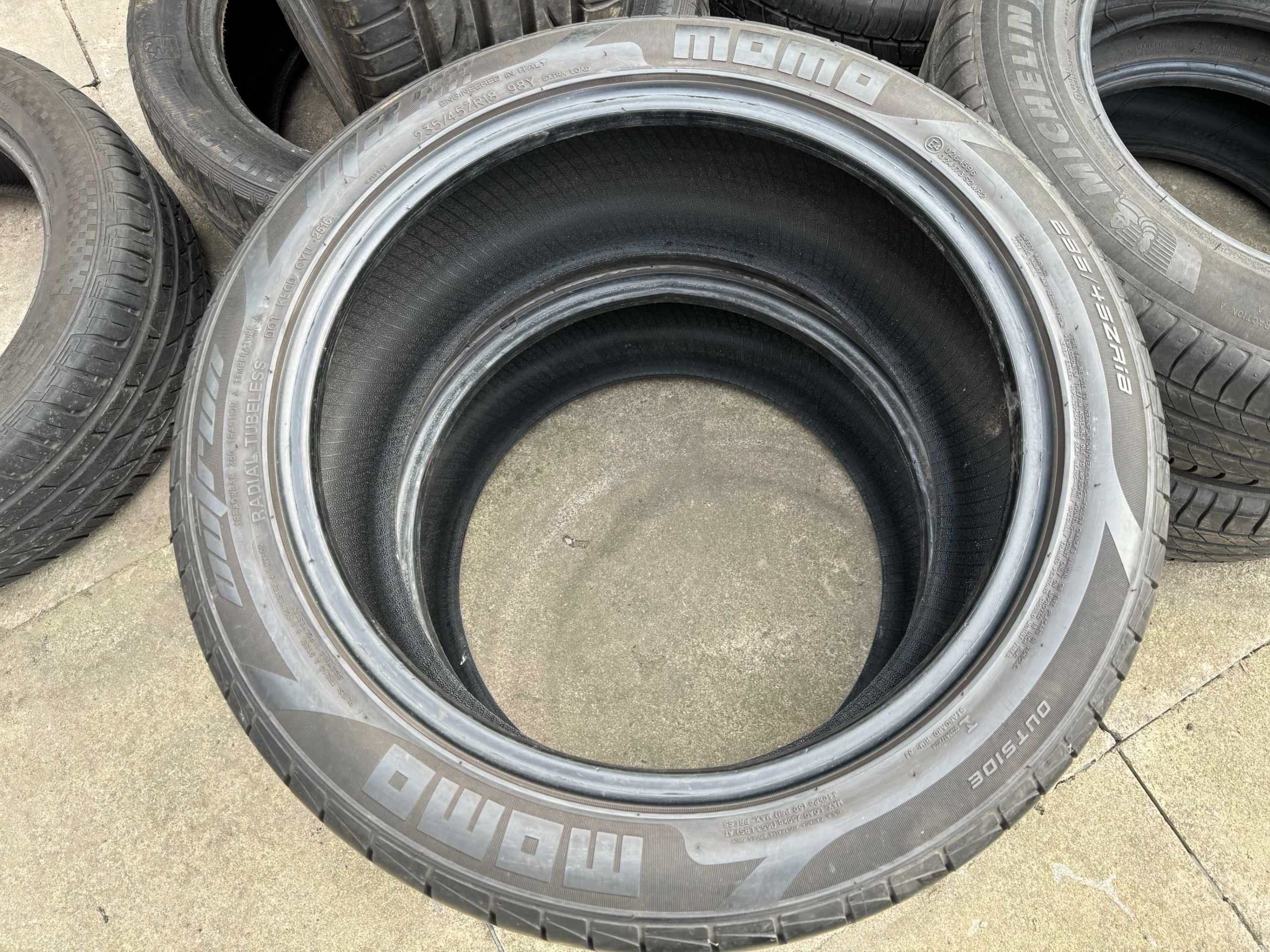 Шини MOMO 235/45 R18 98Y, літня резина